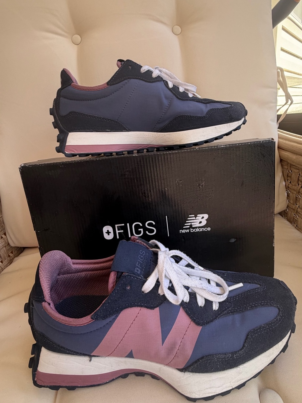 New Balance x FIGS Women's Two-Tone Navy & Mauve Runner